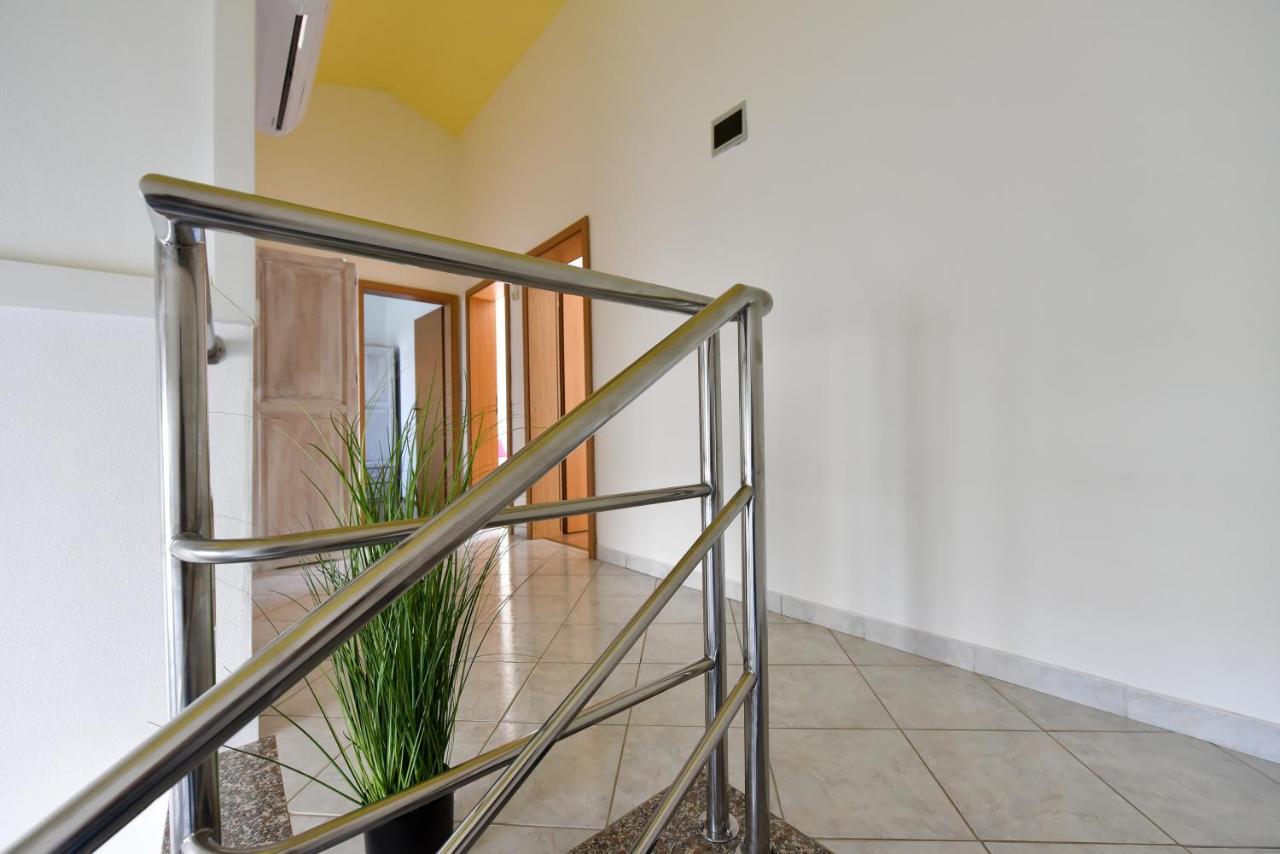 Apartments Krepo Vir Exterior photo