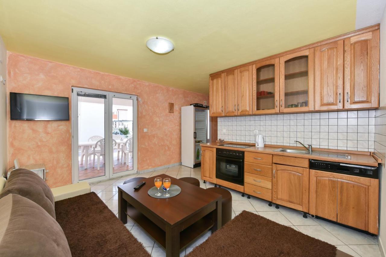 Apartments Krepo Vir Exterior photo