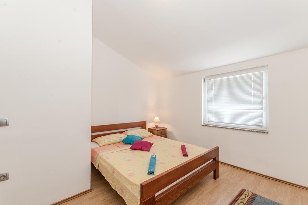 Apartments Krepo Vir Exterior photo