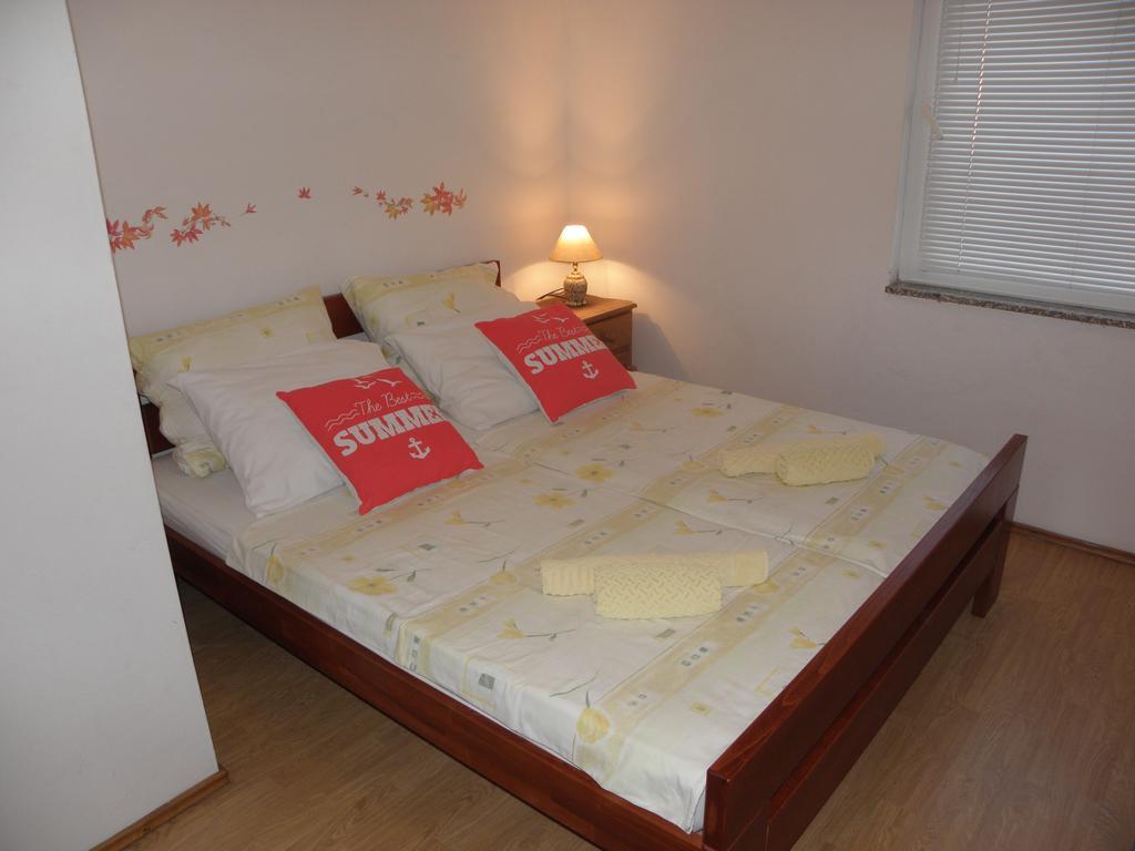 Apartments Krepo Vir Exterior photo
